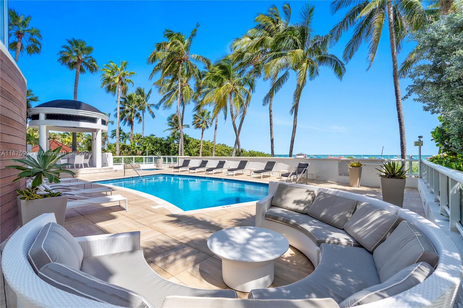 LA TOUR CONDO - Residential Lease