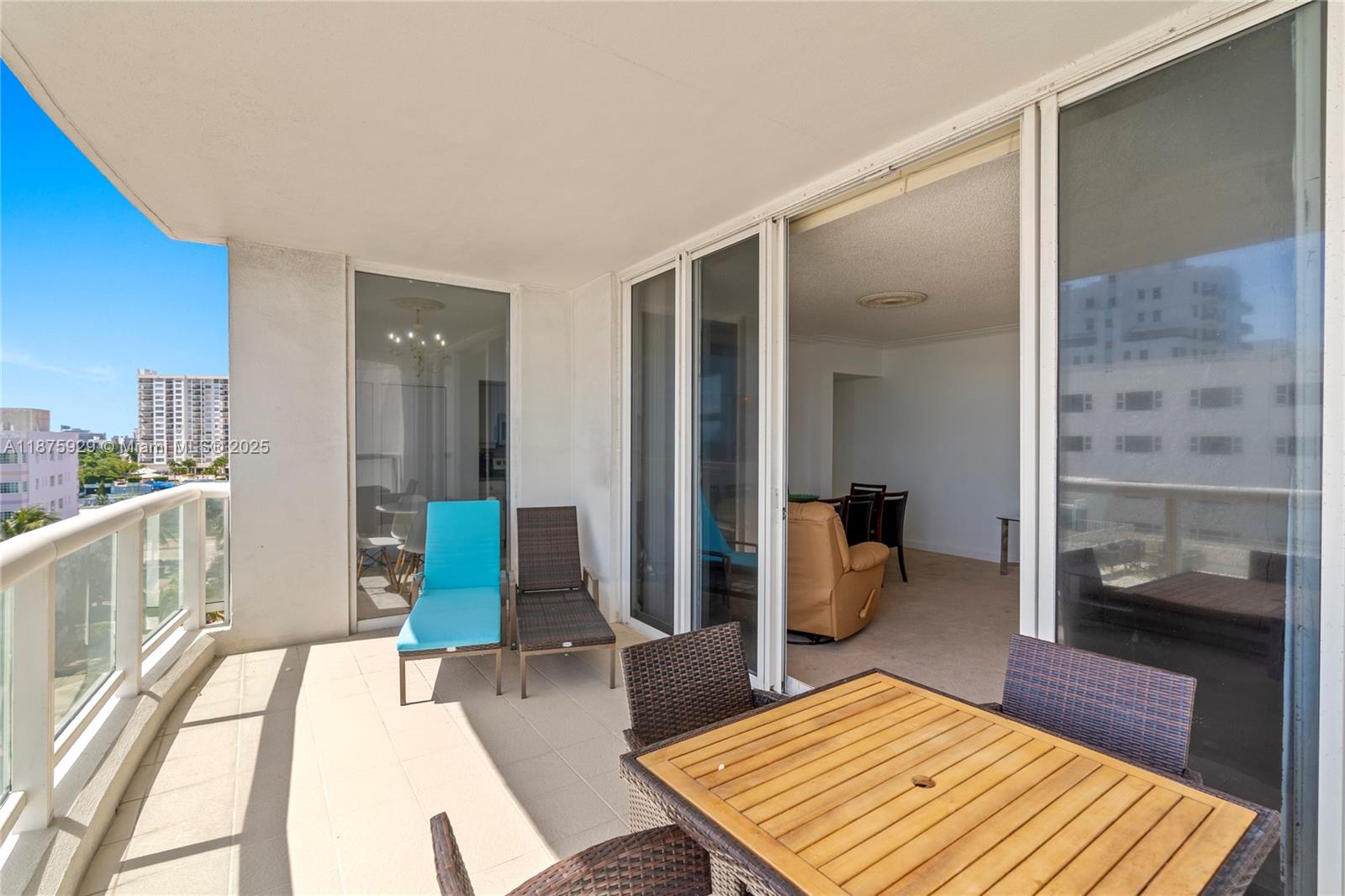 LA TOUR CONDO - Residential Lease