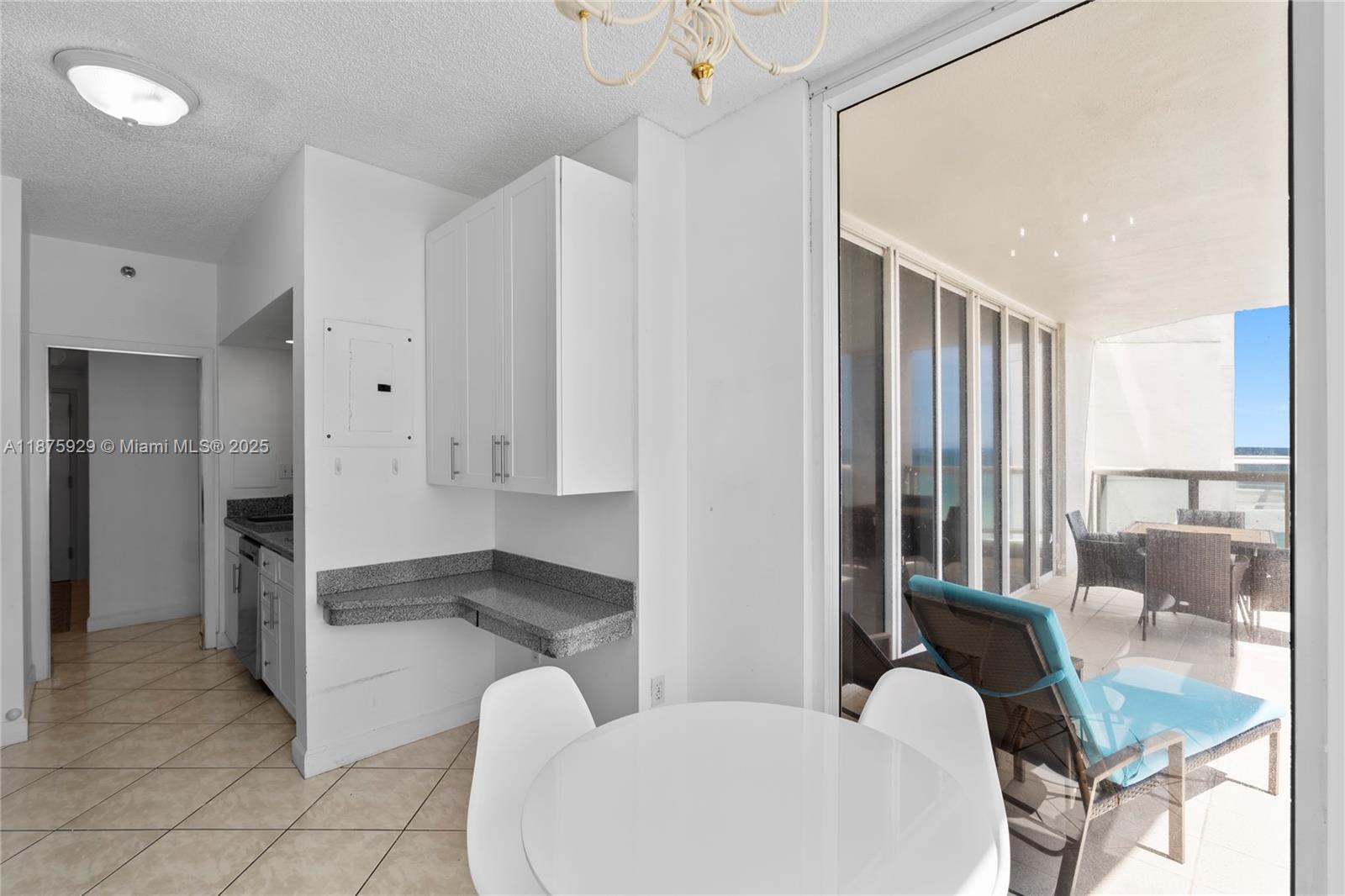 LA TOUR CONDO - Residential Lease