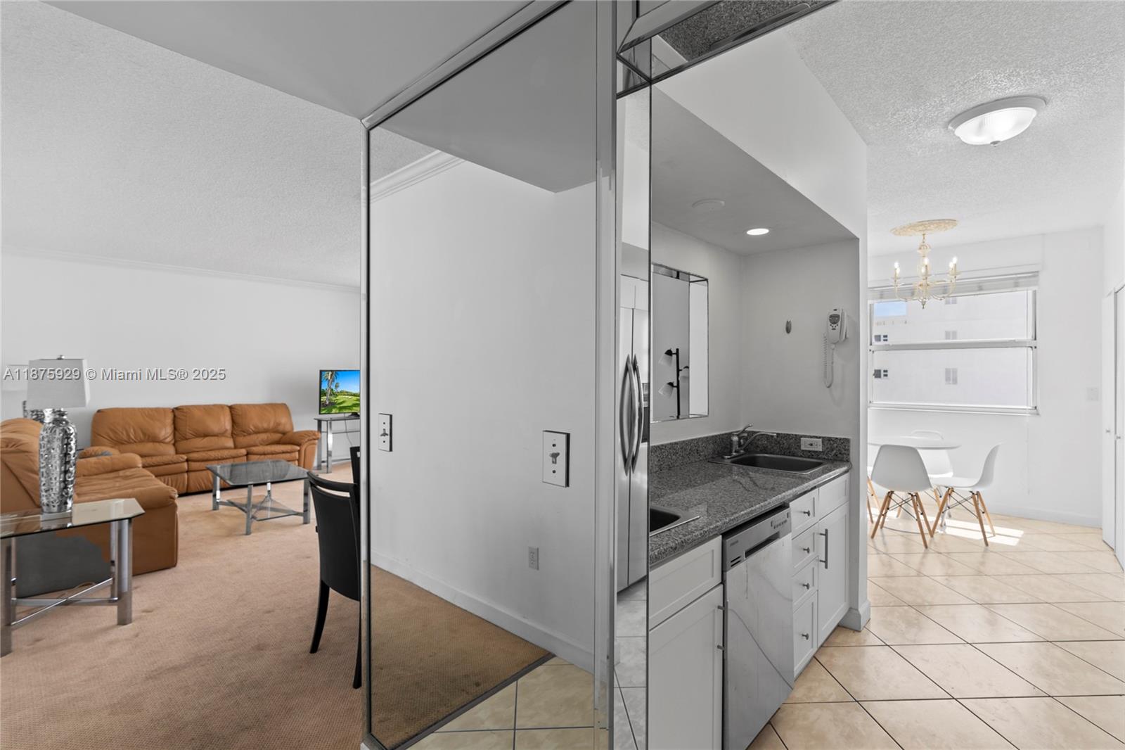 LA TOUR CONDO - Residential Lease