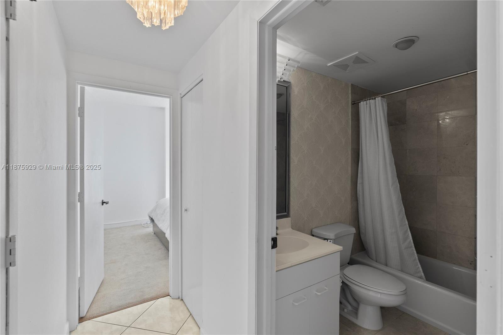 LA TOUR CONDO - Residential Lease