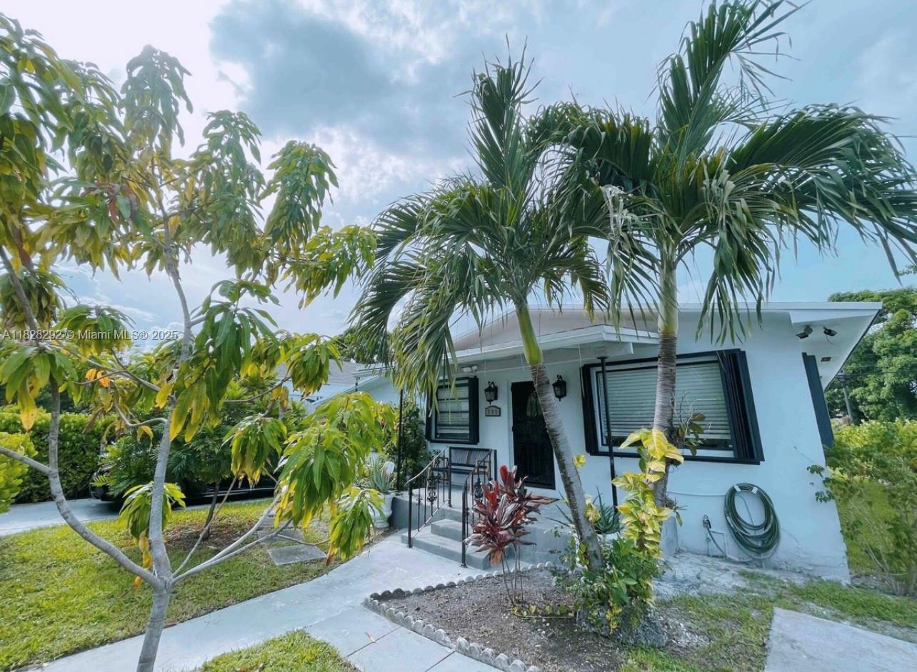 765 NW 46th St