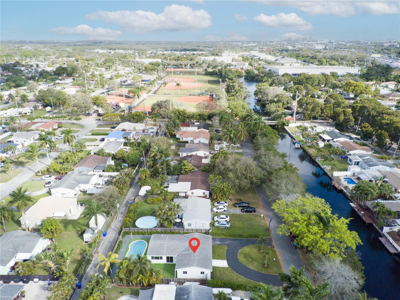 CENTRAL GOLF SEC OF HOLLY - Residential