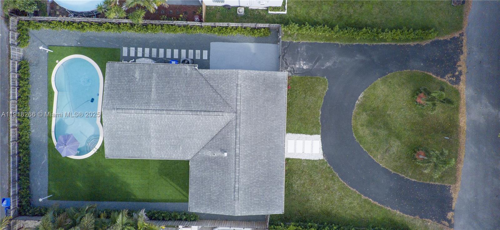 CENTRAL GOLF SEC OF HOLLY - Residential