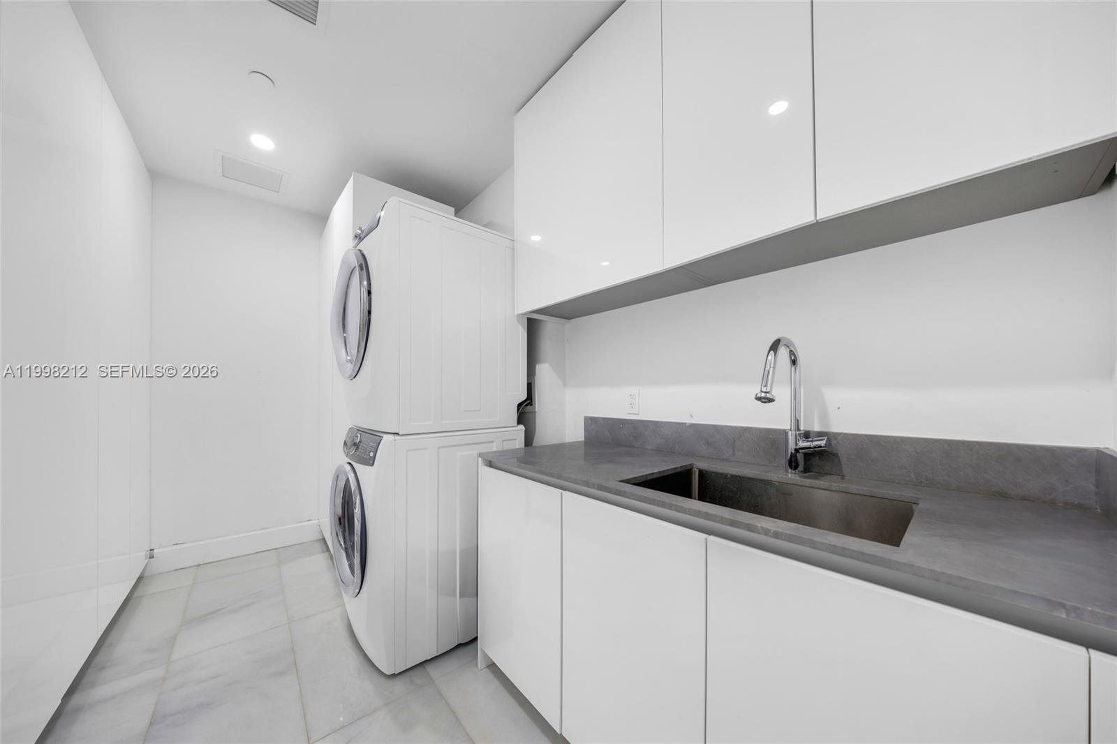 ESCOTTONIA PARK - Residential