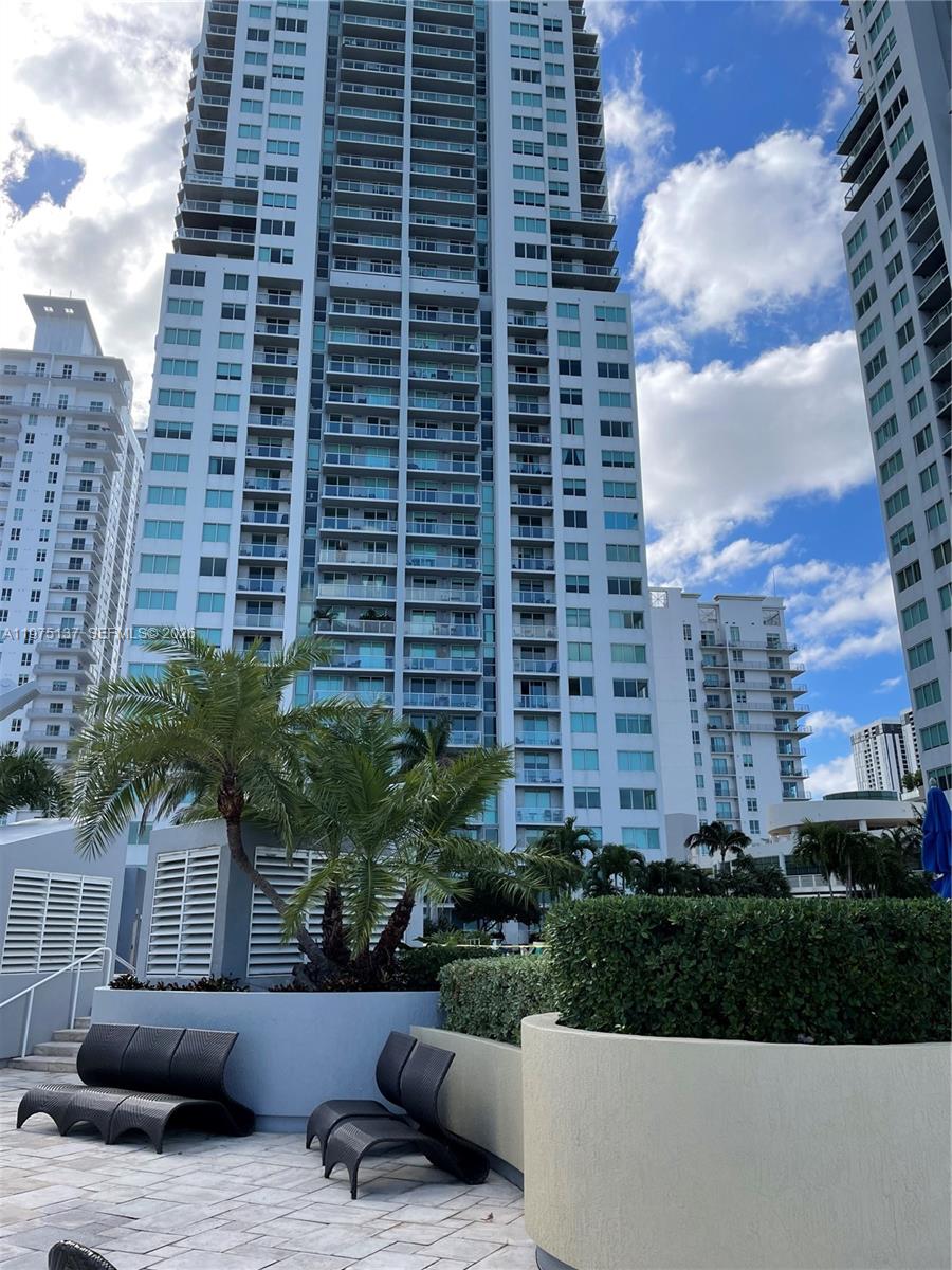 VIZCAYNE SOUTH CONDO - Residential Lease