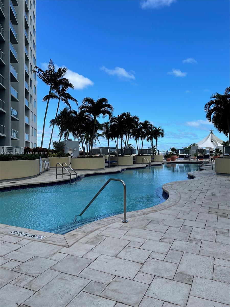 VIZCAYNE SOUTH CONDO - Residential Lease