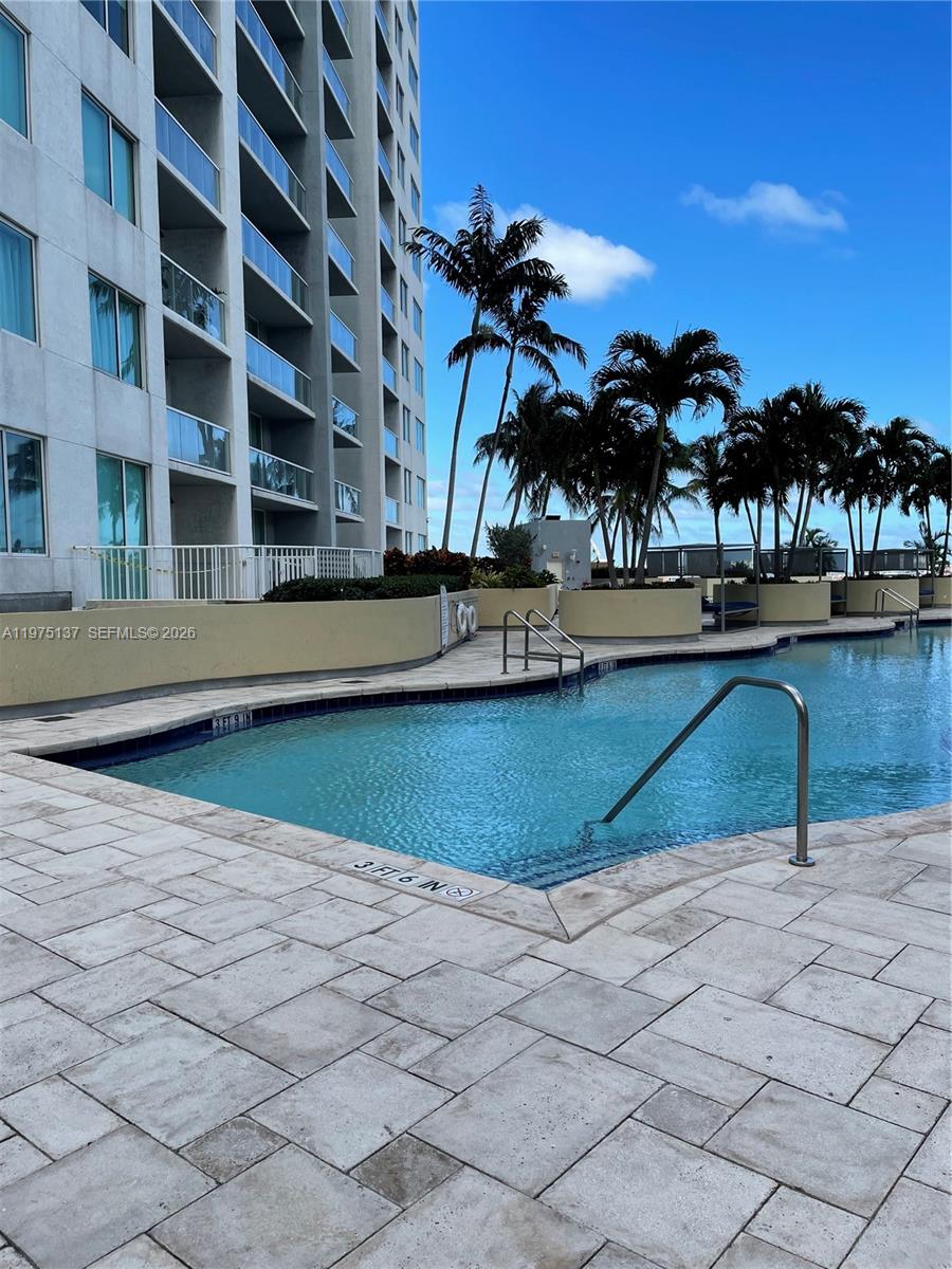 VIZCAYNE SOUTH CONDO - Residential Lease
