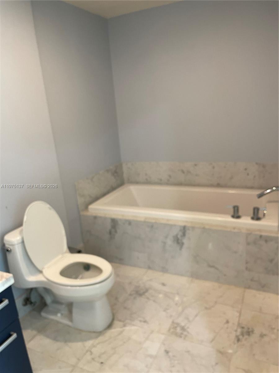 VIZCAYNE SOUTH CONDO - Residential Lease