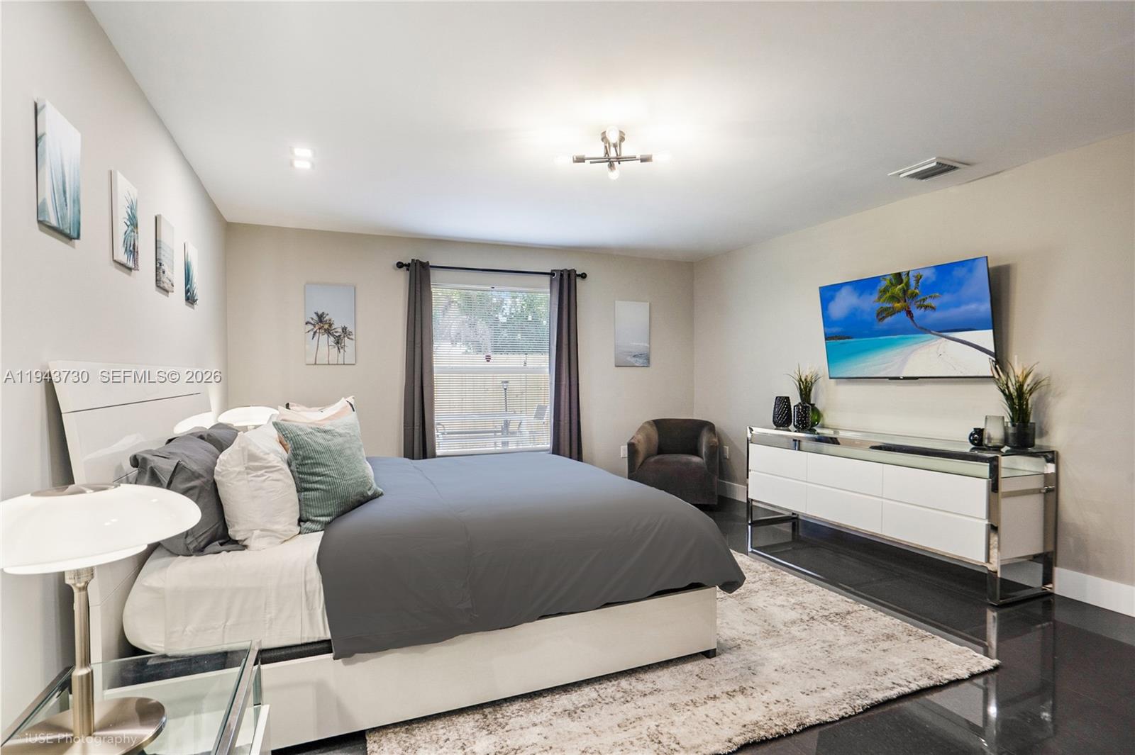 CRESTWOOD - Residential Lease