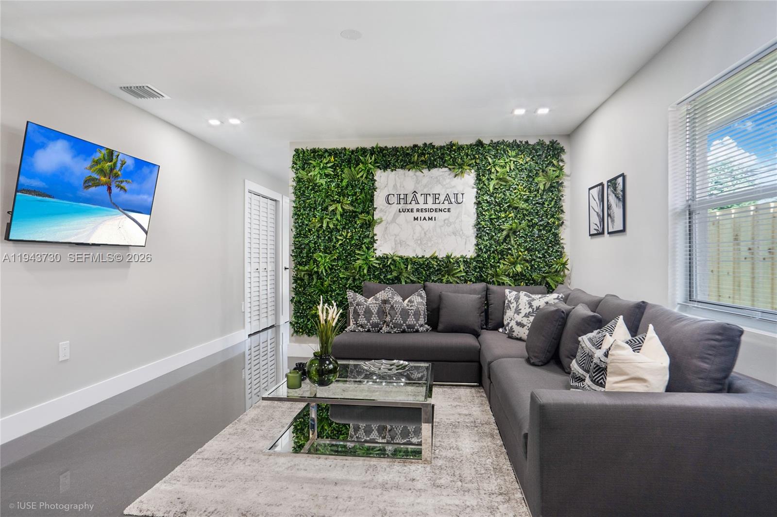 CRESTWOOD - Residential Lease