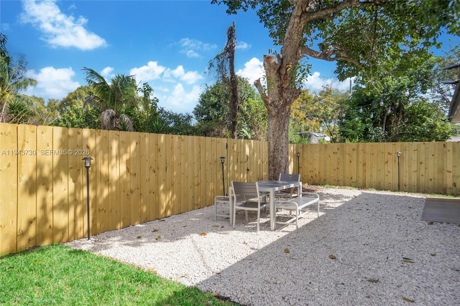 CRESTWOOD - Residential Lease