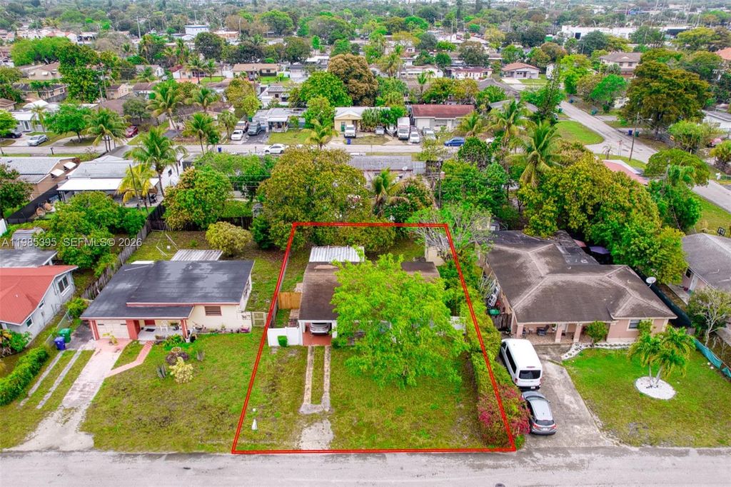 Photo of 6111 SW 20th Ct, Miramar, FL 33023 (MLS # A11985395)