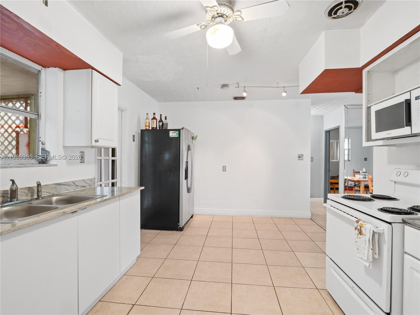 WELWYN MANOR - Residential