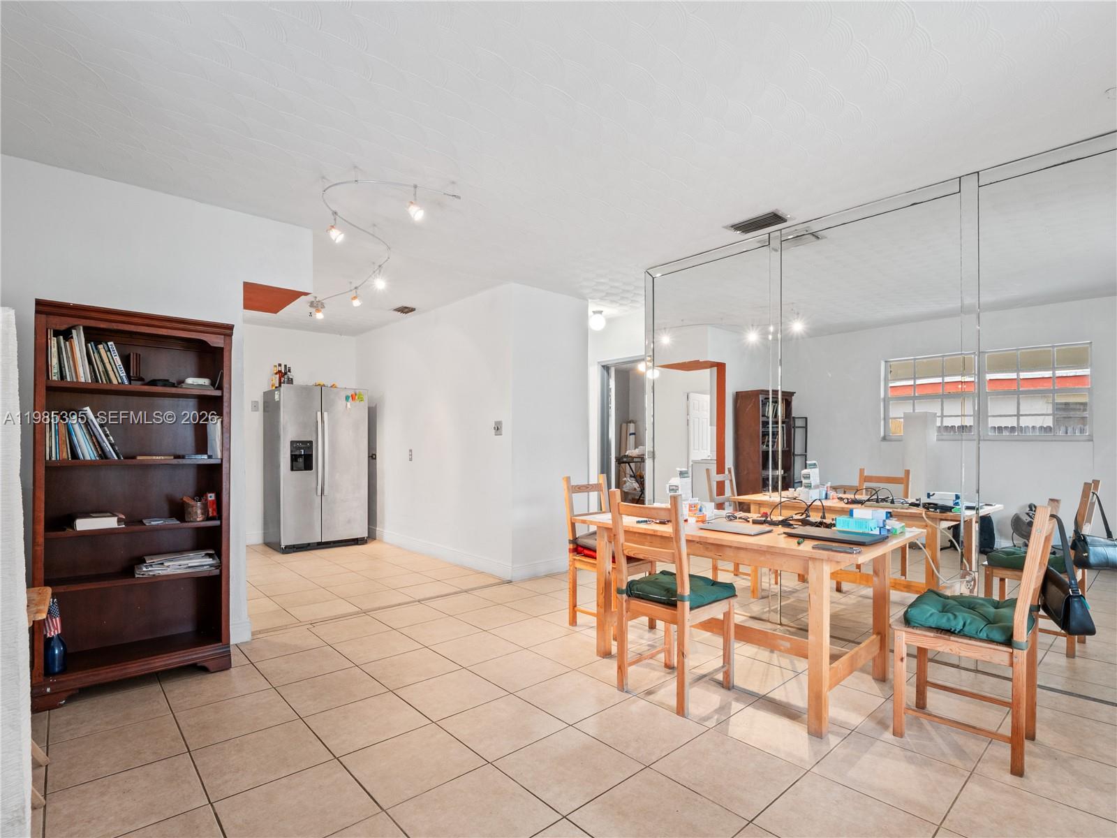 WELWYN MANOR - Residential