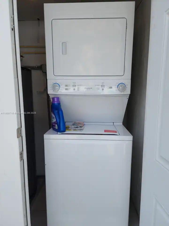 EASTVIEW - Residential Lease