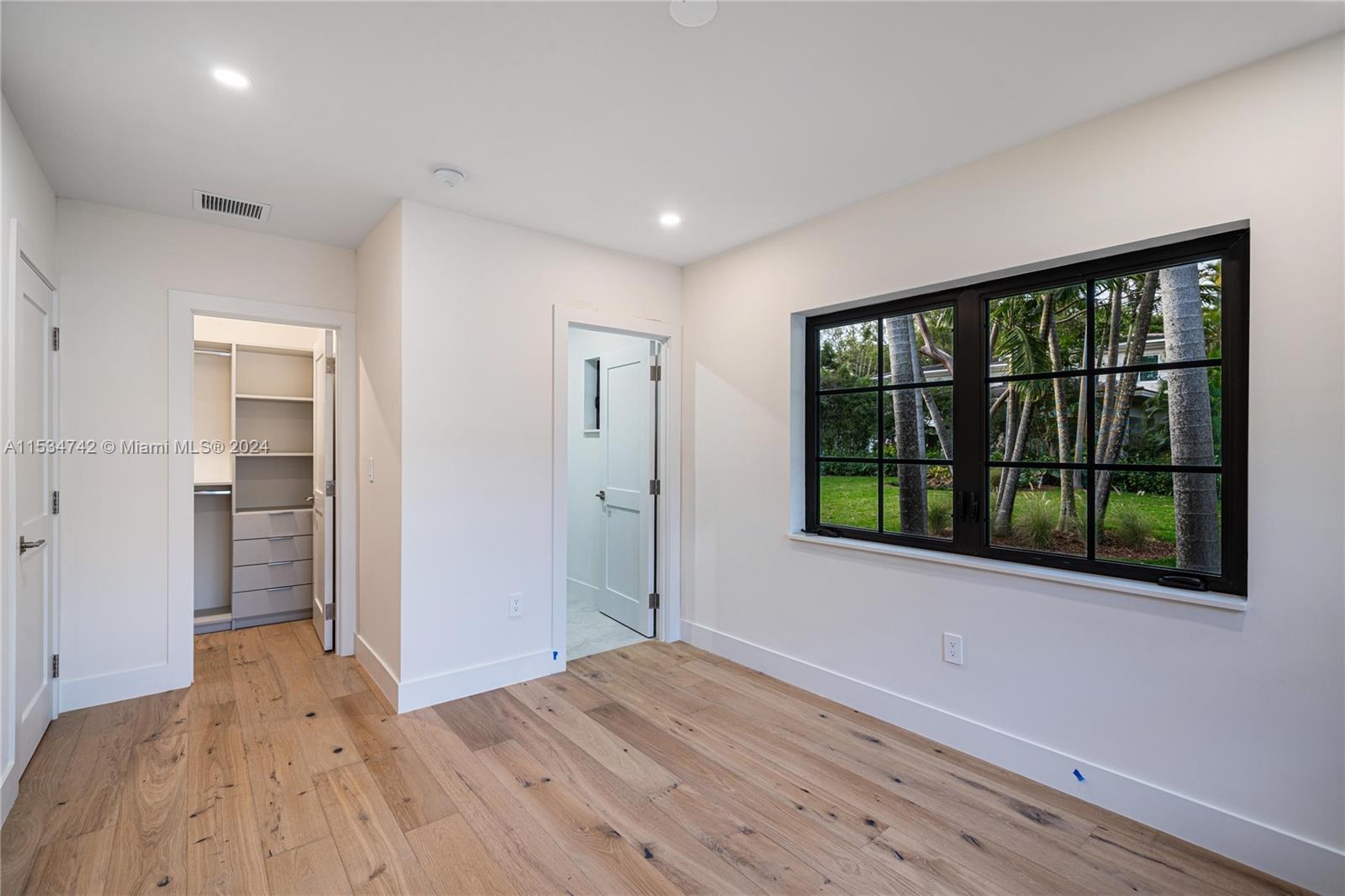 CORAL GABLE COUNTRY CLUB - Residential