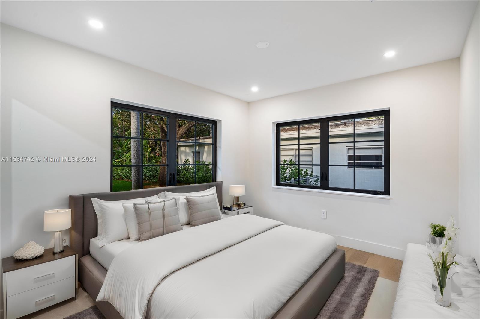 CORAL GABLE COUNTRY CLUB - Residential