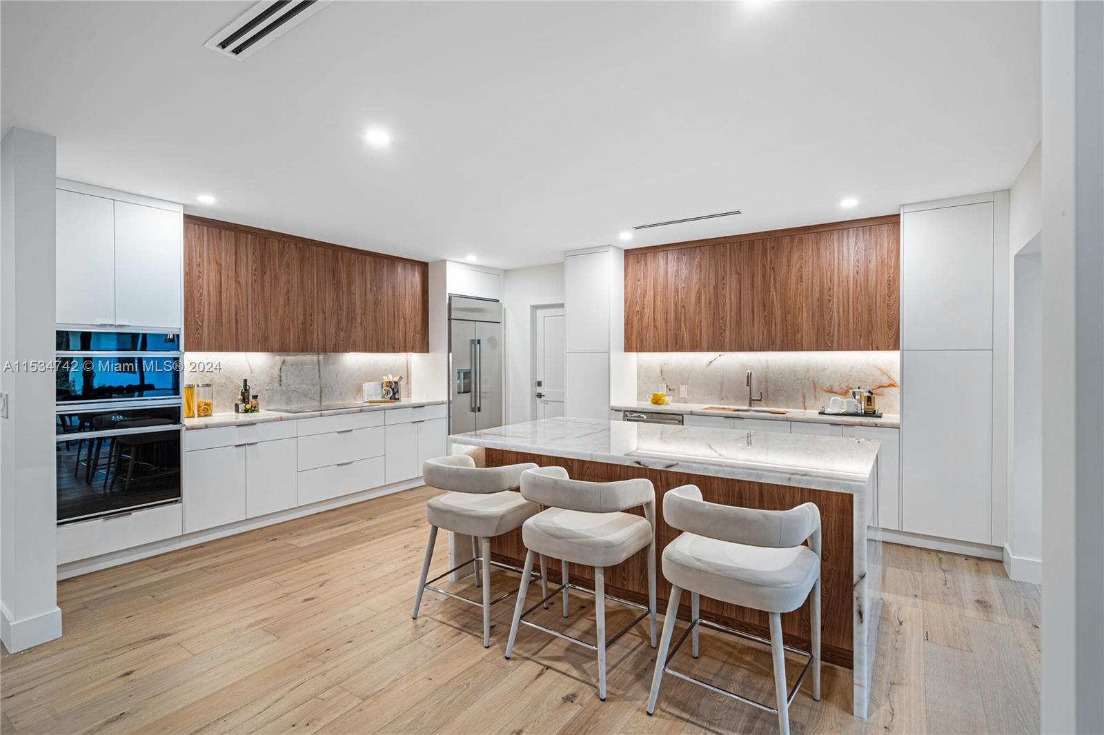 CORAL GABLE COUNTRY CLUB - Residential