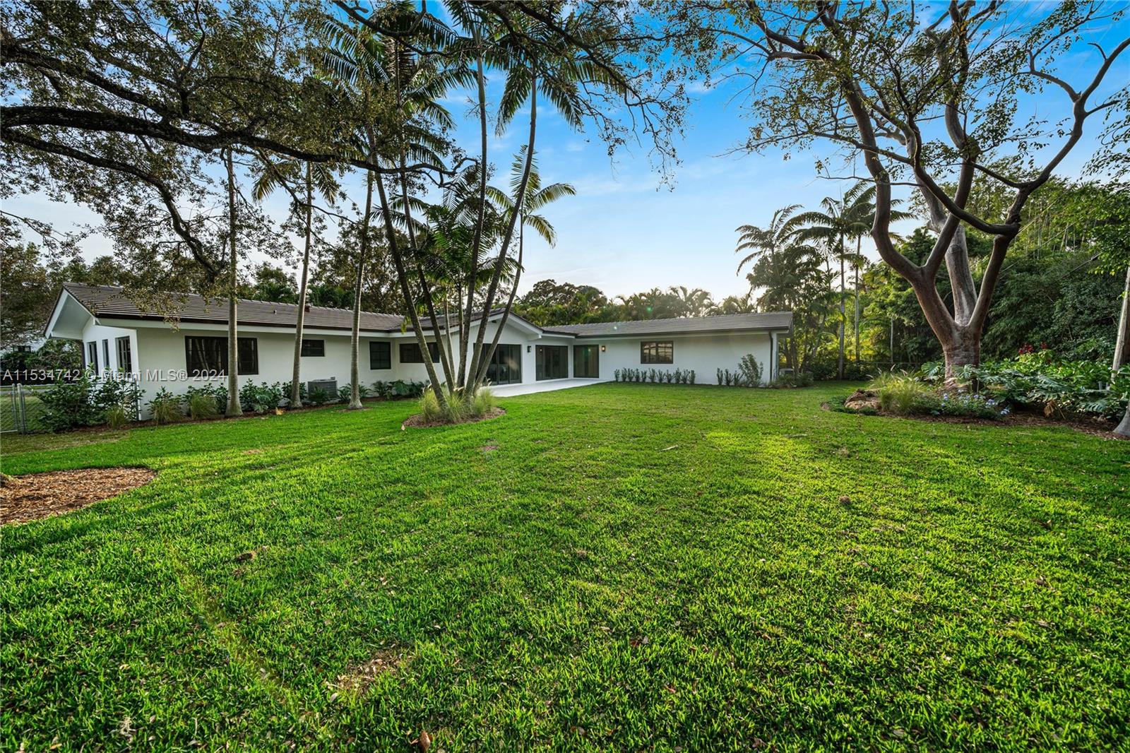 CORAL GABLE COUNTRY CLUB - Residential