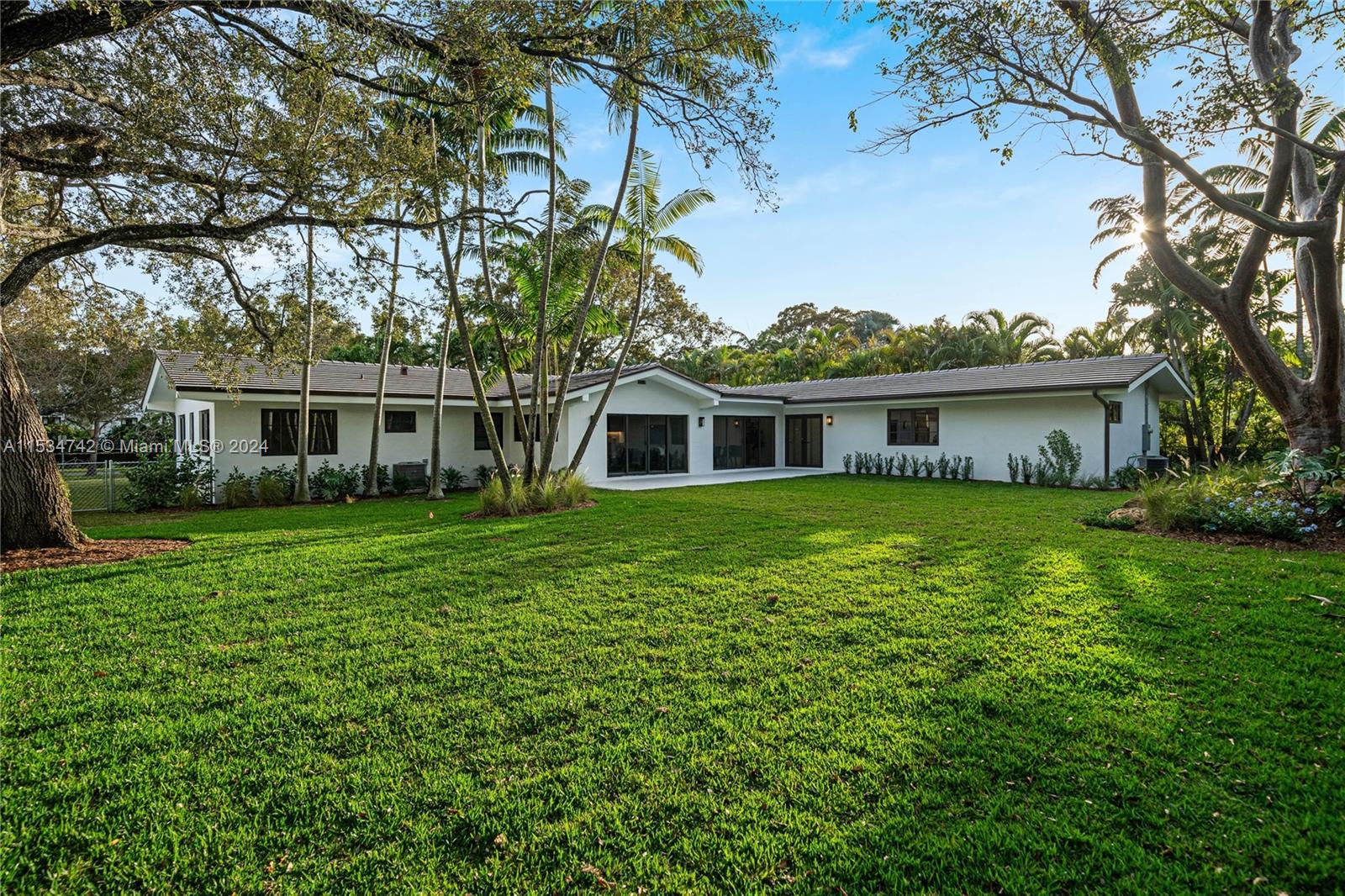 CORAL GABLE COUNTRY CLUB - Residential