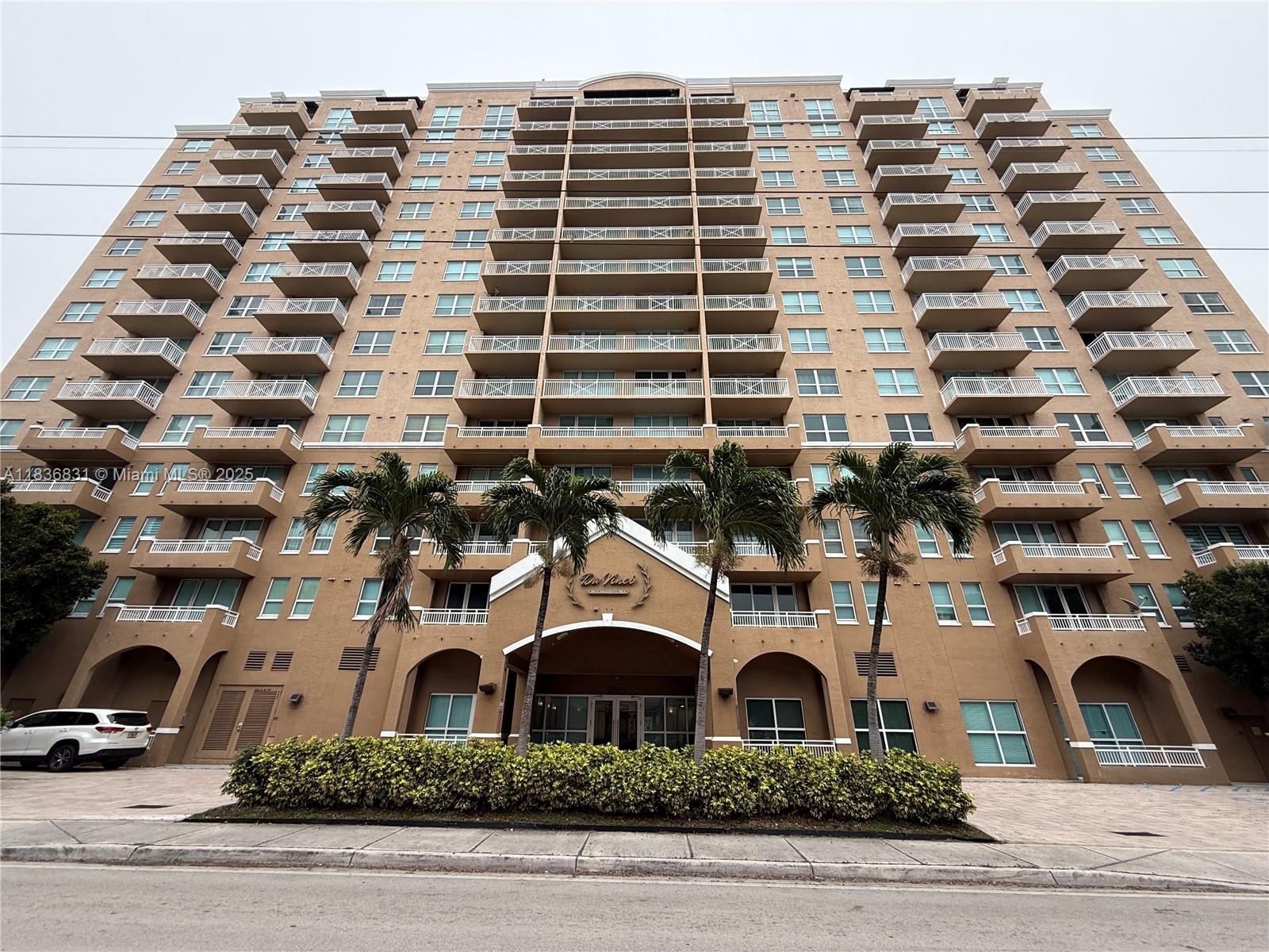 2665 SW 37th Ave 1213, Miami, FL, 33133/$429,000 1 2665 SW 37th Ave 1213