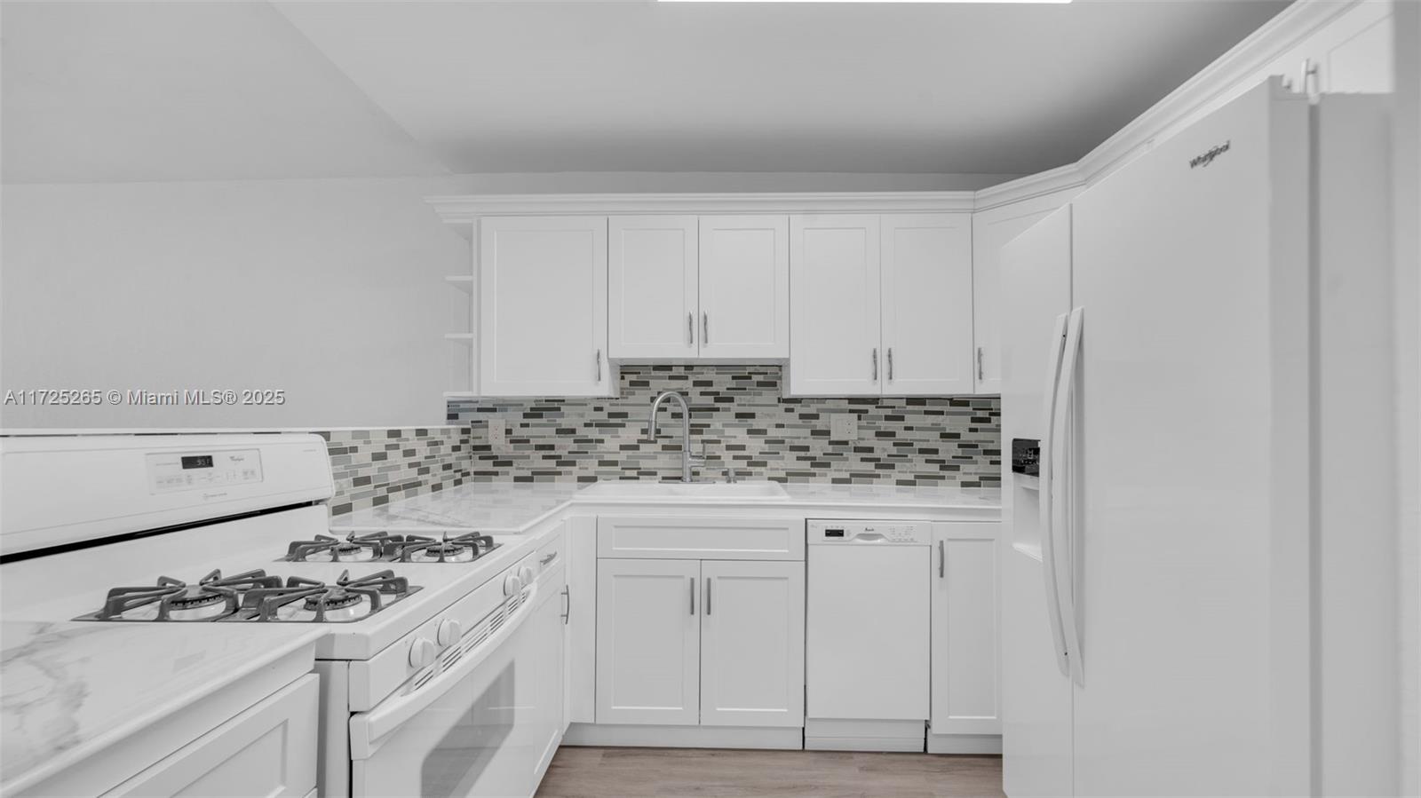 PARKER PLAZA CONDO ESTATE - Residential
