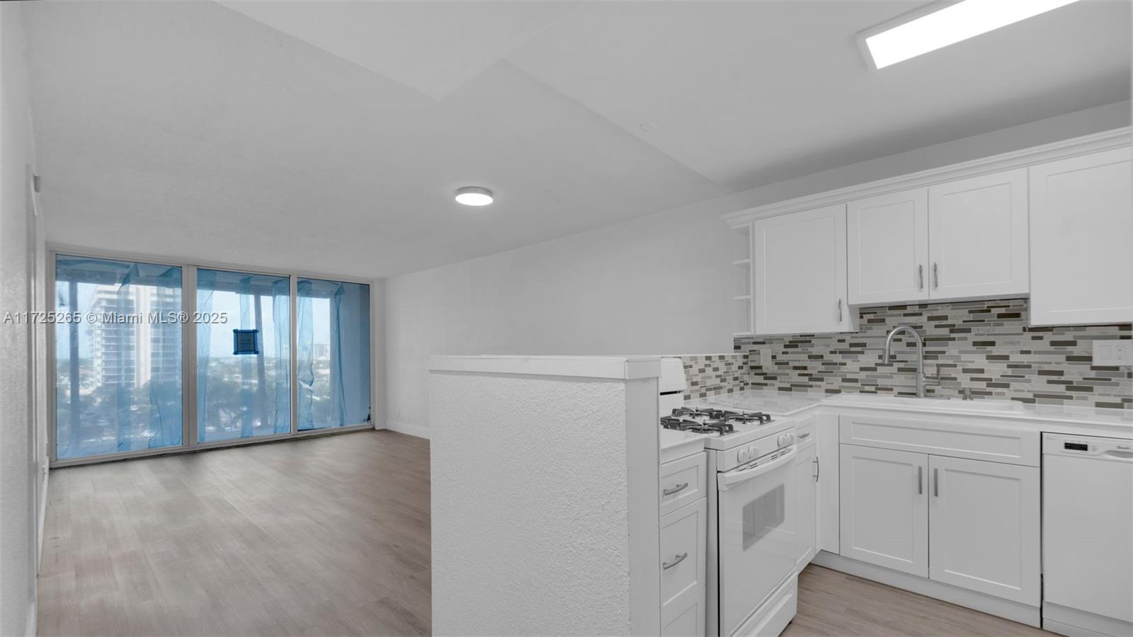 PARKER PLAZA CONDO ESTATE - Residential