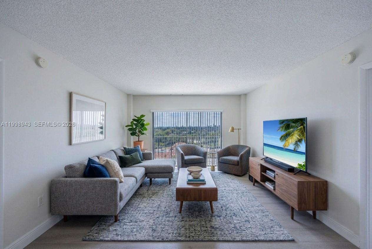 MANORS OF INVERRARY XII - Residential Lease