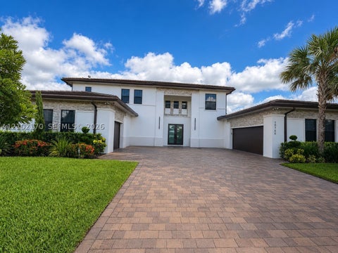 Photo of 10760 Breezeway Ln, Davie, FL 33324 (MLS # A12102170)