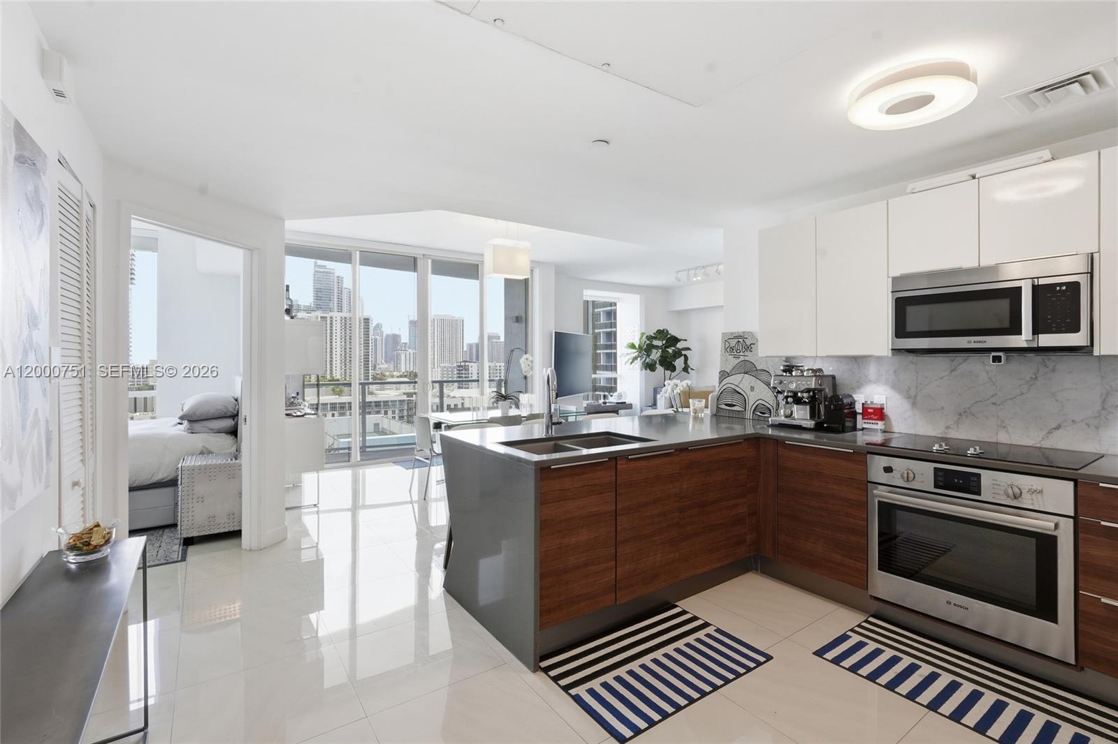 THE CRIMSON CONDO - Residential Lease