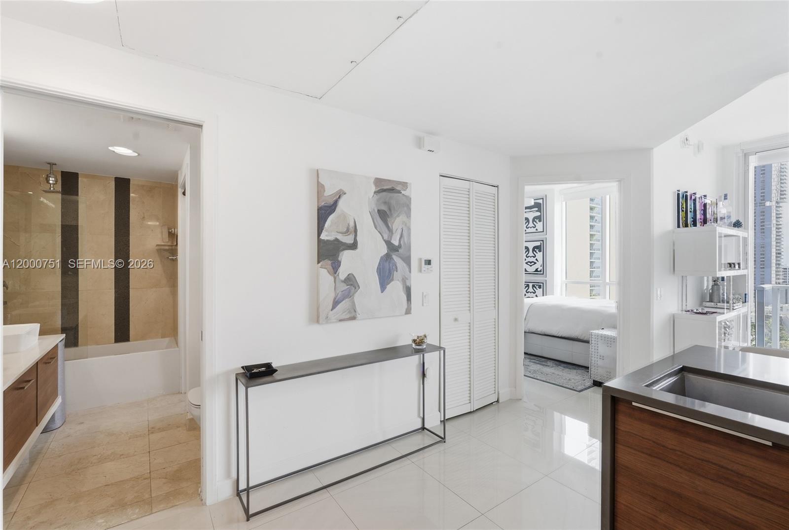 THE CRIMSON CONDO - Residential Lease