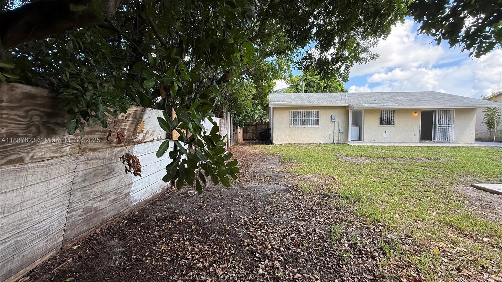 COLLIER CITY ADD - Residential Lease