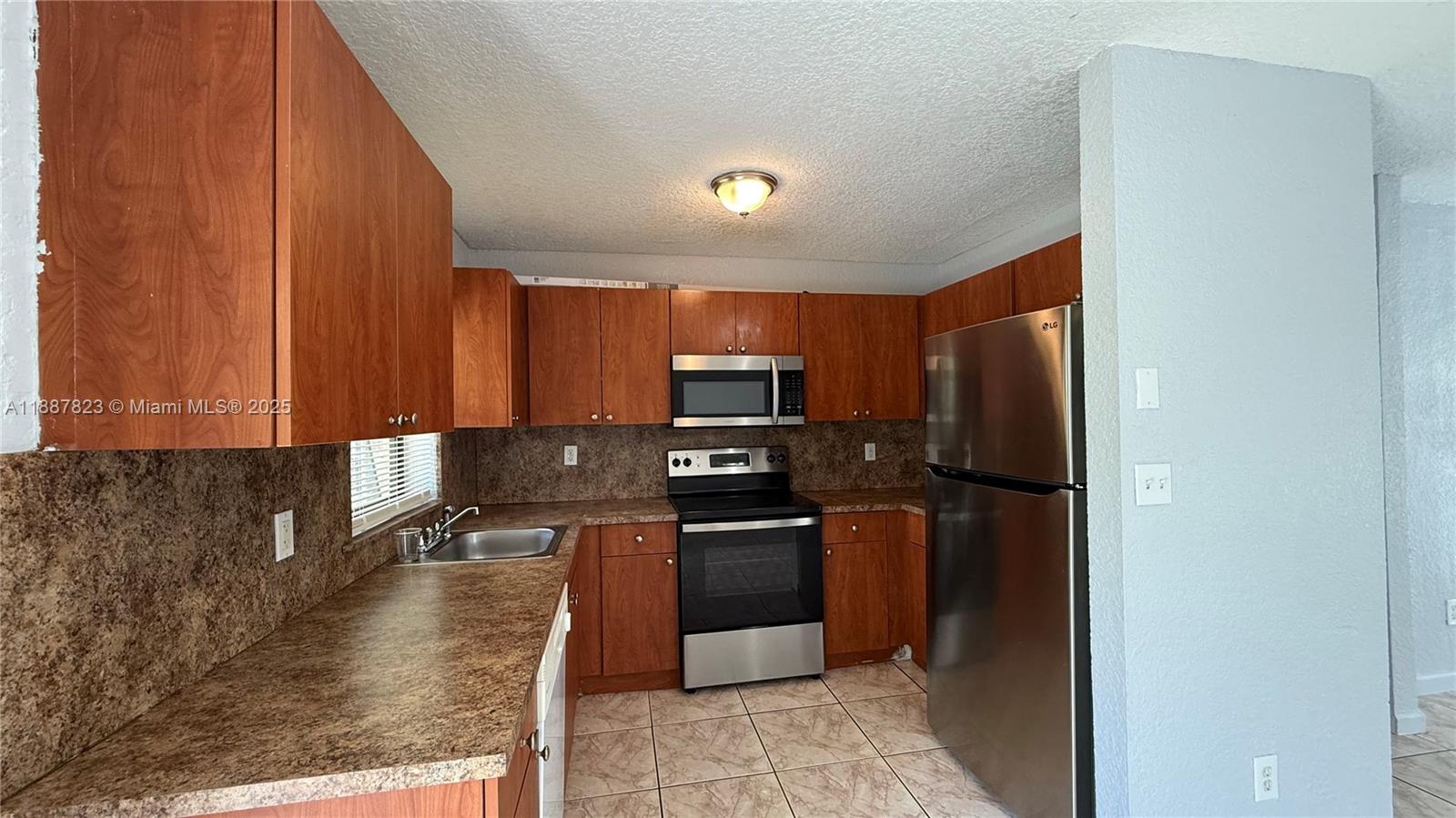 COLLIER CITY ADD - Residential Lease