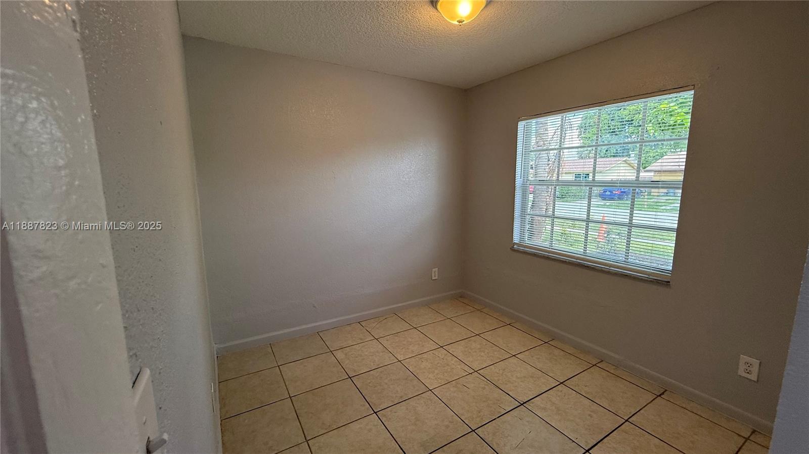 COLLIER CITY ADD - Residential Lease
