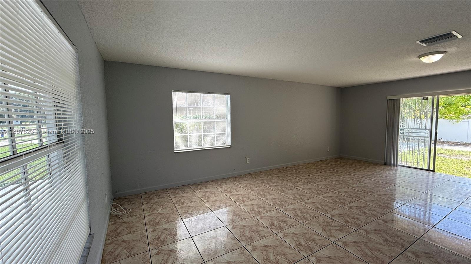 COLLIER CITY ADD - Residential Lease
