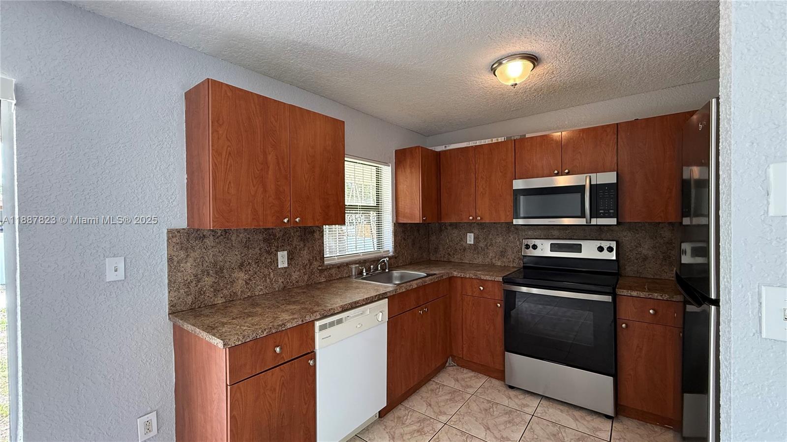 COLLIER CITY ADD - Residential Lease