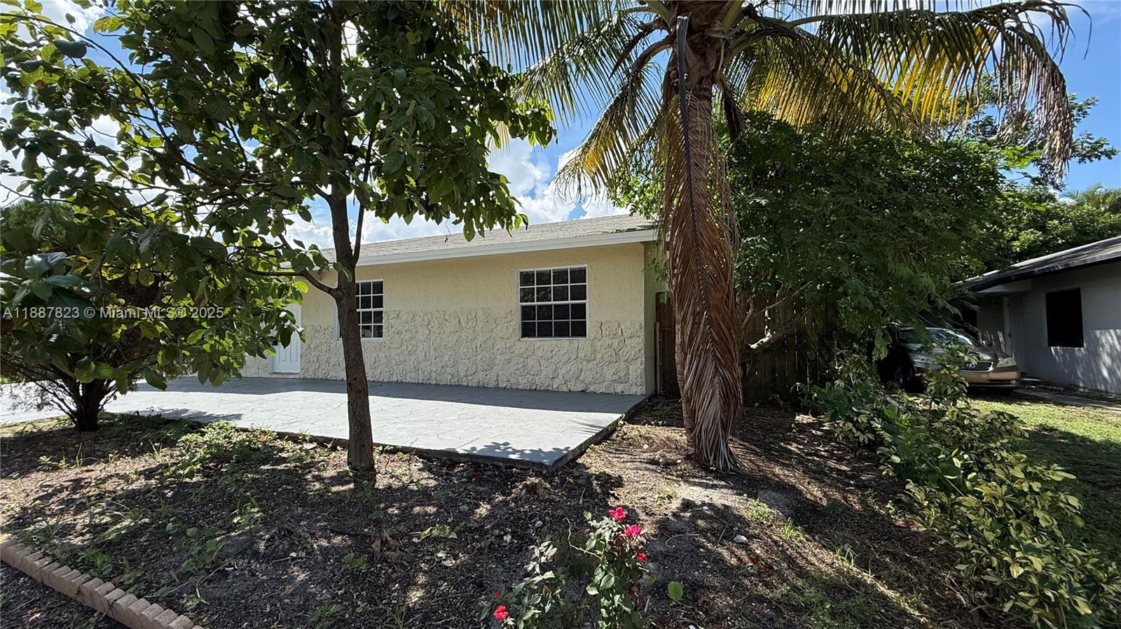 COLLIER CITY ADD - Residential Lease