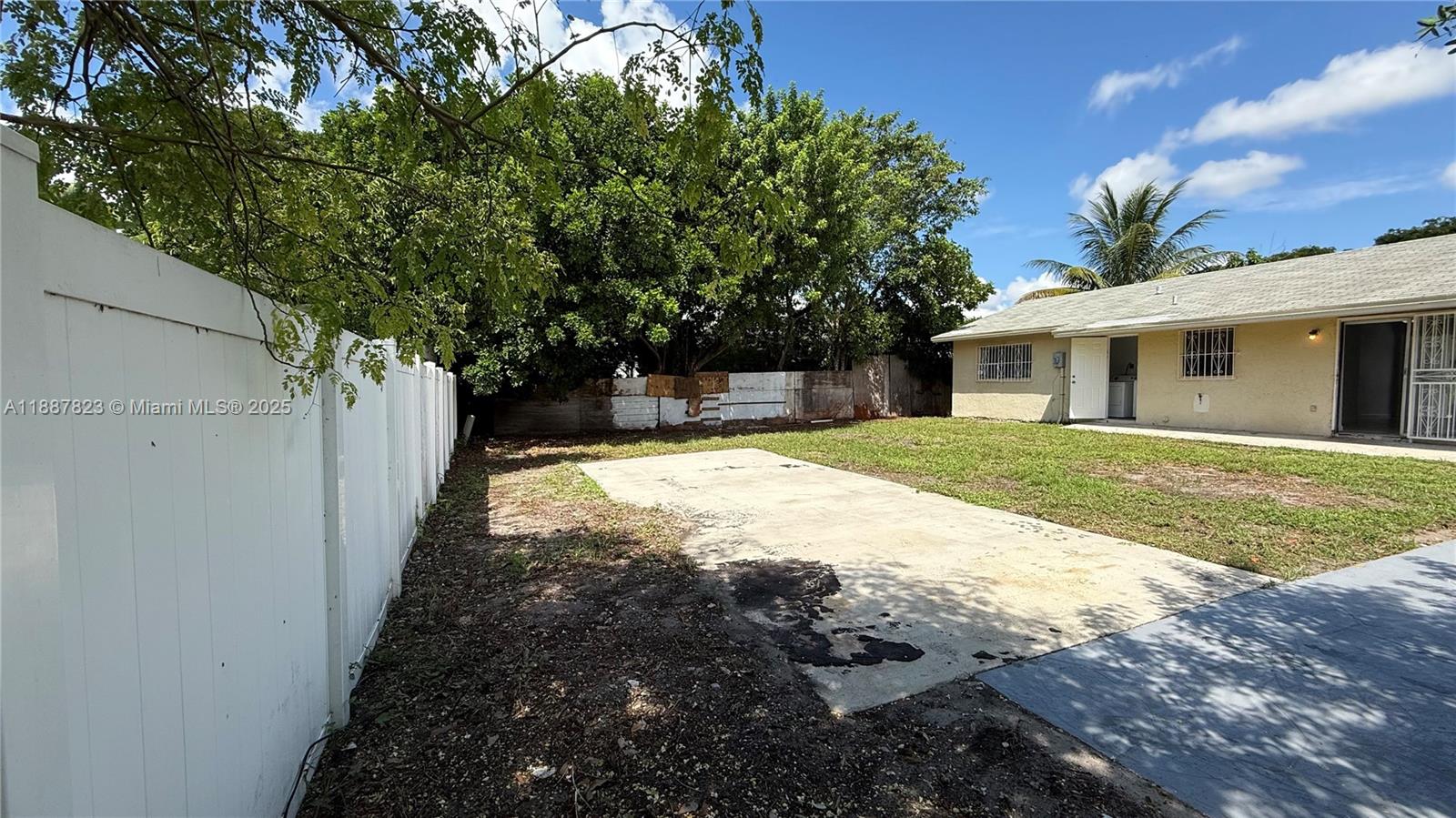 COLLIER CITY ADD - Residential Lease