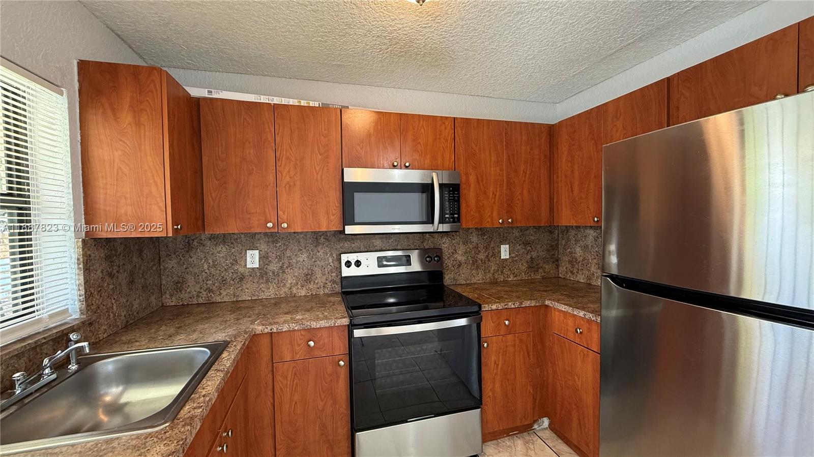 COLLIER CITY ADD - Residential Lease