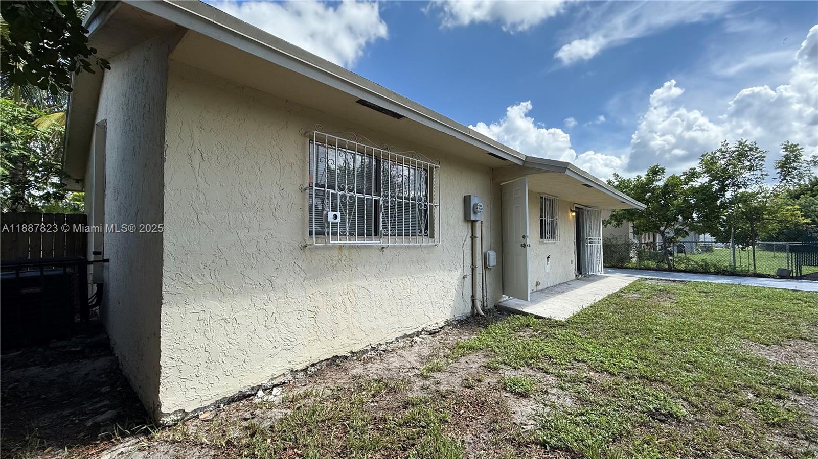 COLLIER CITY ADD - Residential Lease