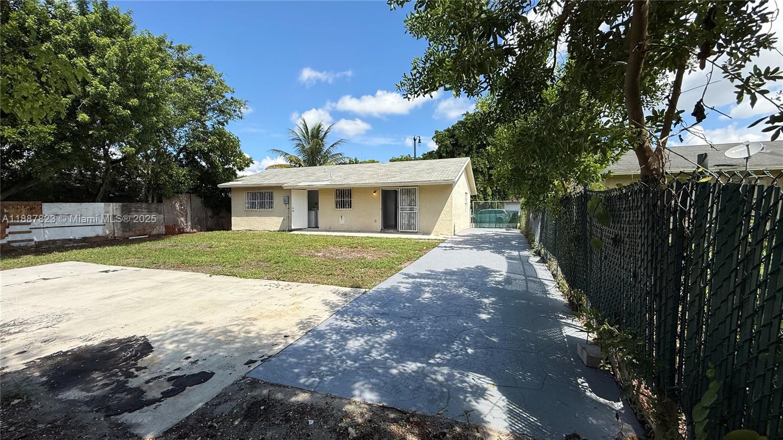COLLIER CITY ADD - Residential Lease