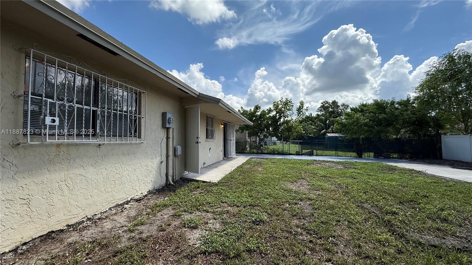 COLLIER CITY ADD - Residential Lease