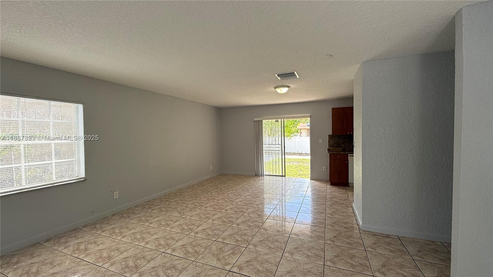 COLLIER CITY ADD - Residential Lease