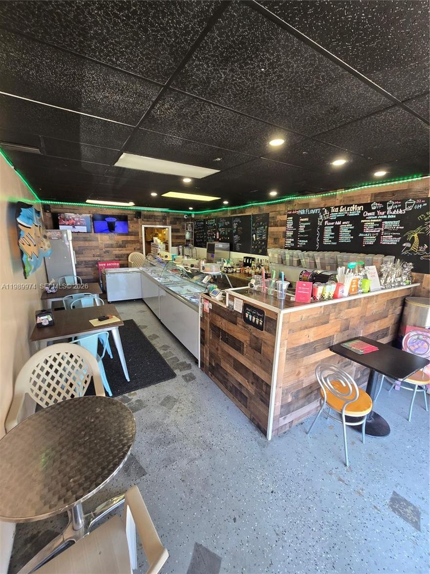 Established ice cream and boba tea shop. Great opportunity to be in an up and coming shopping center with high end restaurants soon to open. Close to the port, main roads, hotels and intracoastal.
