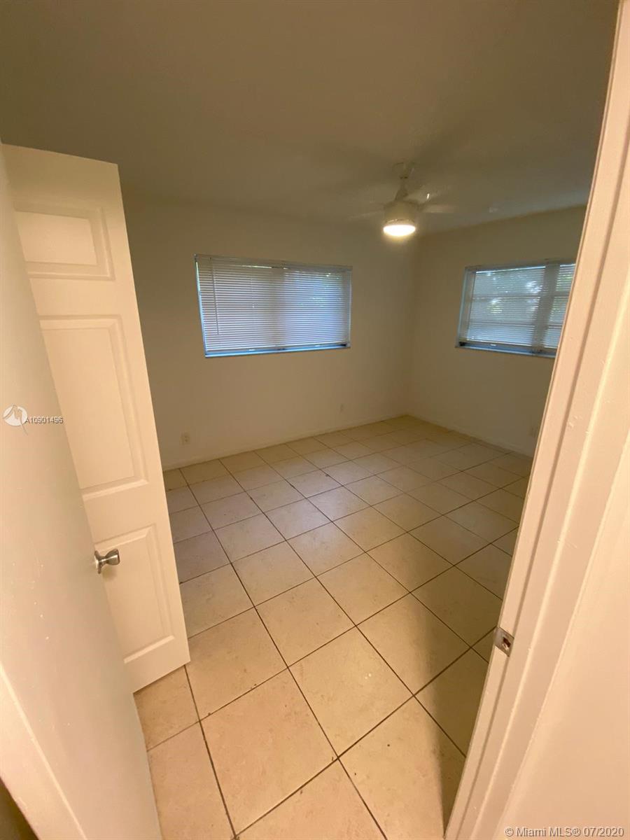 Hollywood Little Ranches - Residential Lease