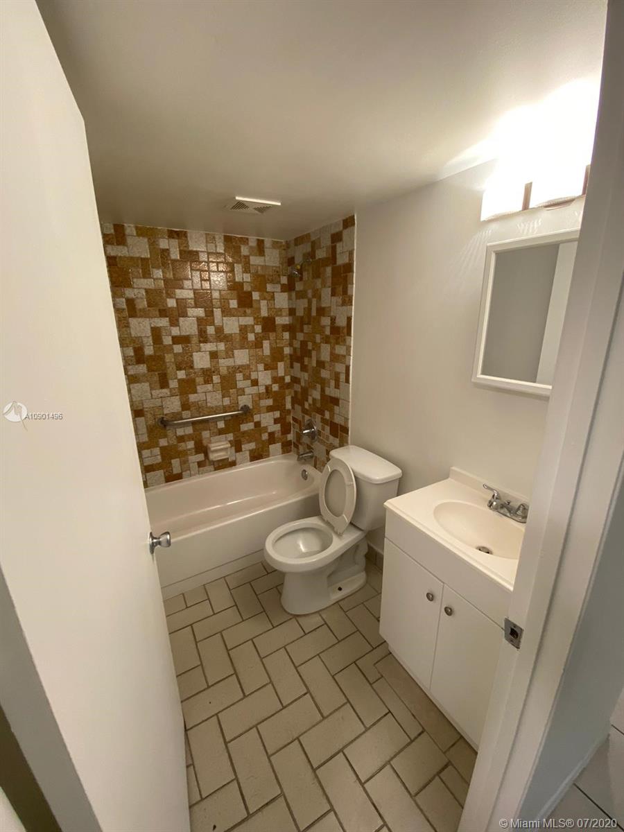 Hollywood Little Ranches - Residential Lease