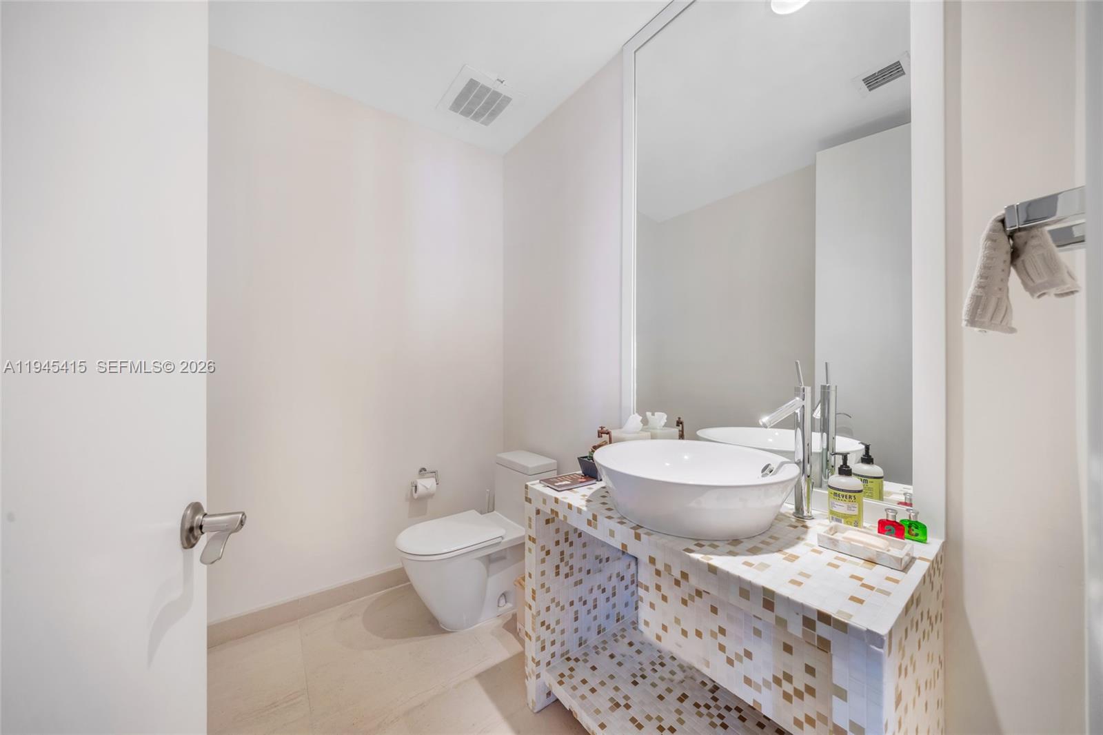 TDR TOWER I CONDO - Residential