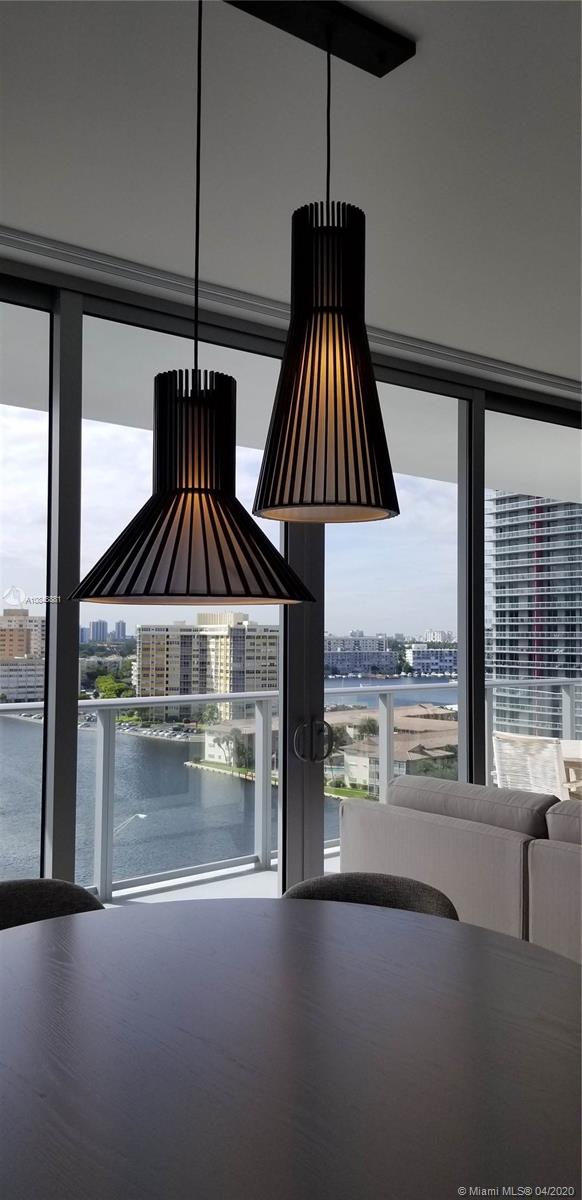 Hyde Beach House - Residential