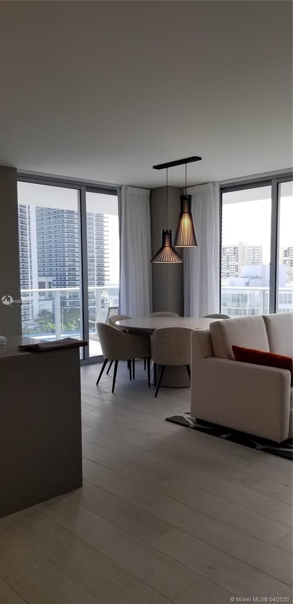 Hyde Beach House - Residential